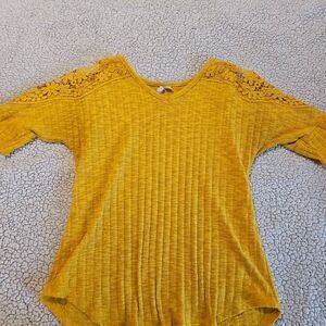 EST. 1946 Autumn Sweater Blouse Women's Small Yellow Short Sleeve Knit
